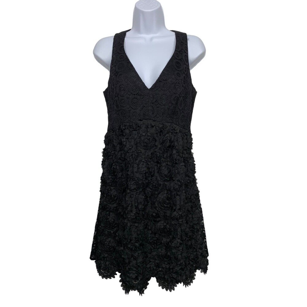 Nanette Lepore Women's size 4 Black All Over Lace Cocktail Dress Sleeveless